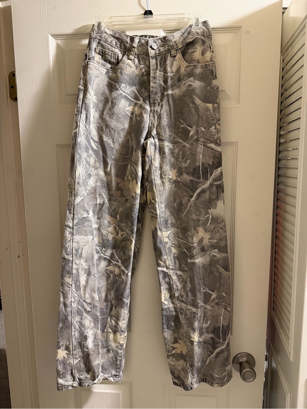 Women’s Camouflage Baggy Jeans